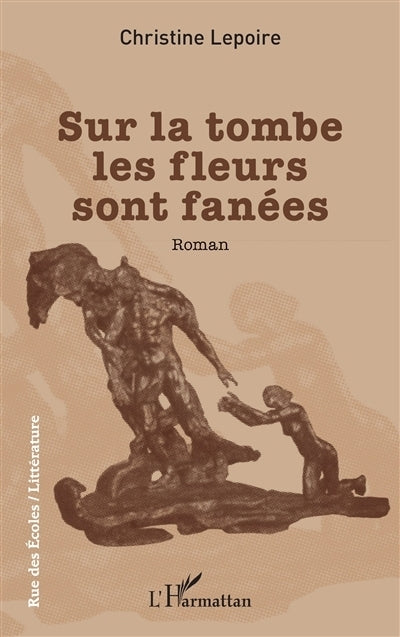 Sur la tombe les fleurs sont fanées